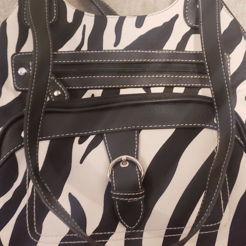 Zebra print purse - Picture 8 of 8
